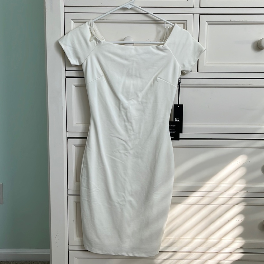 Lulus off the shoulder dress XS